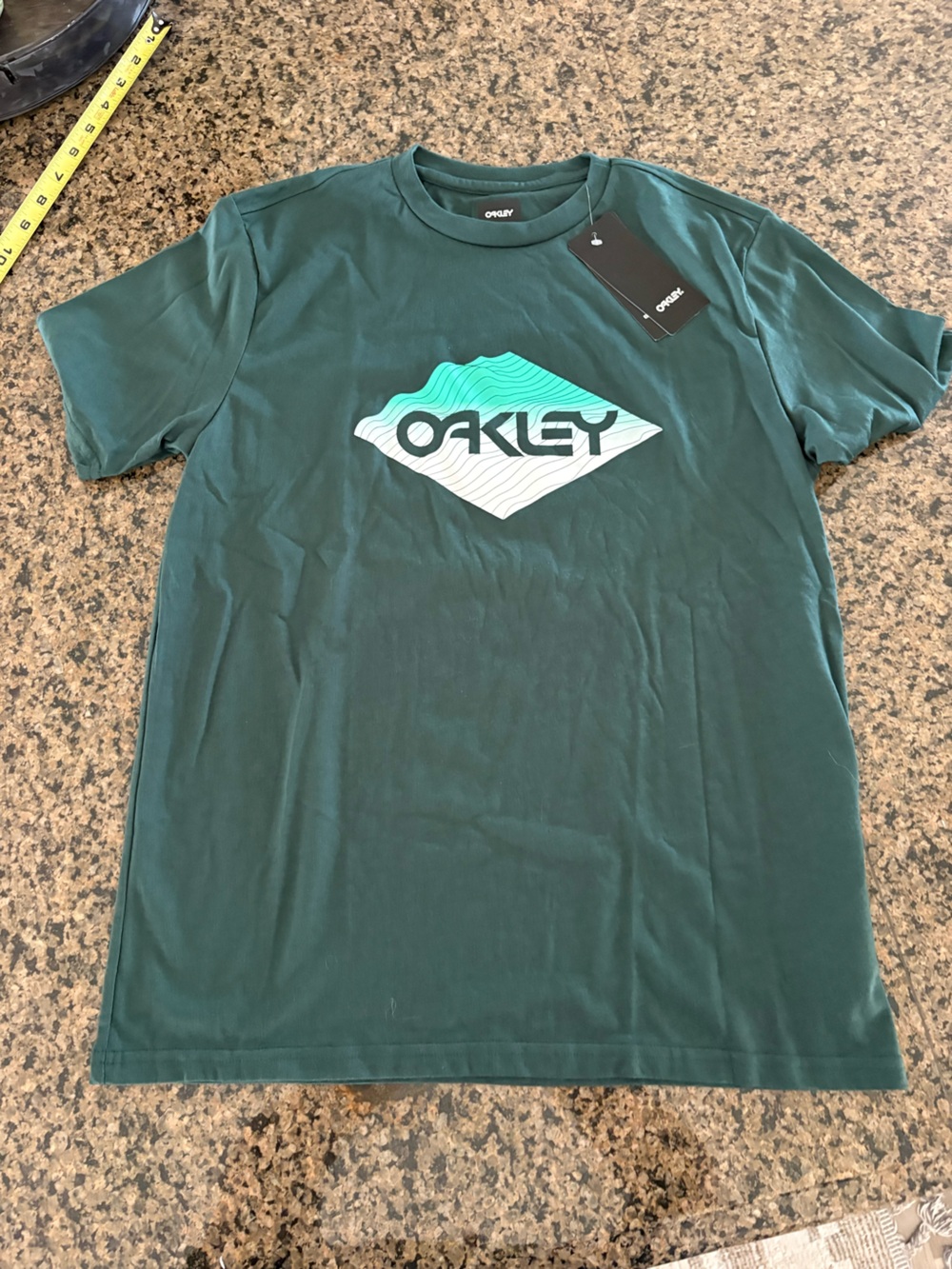 Oakley Hydrolix Men's Regular Fit Green Cotton Jersey Graphic Logo Tee Medium